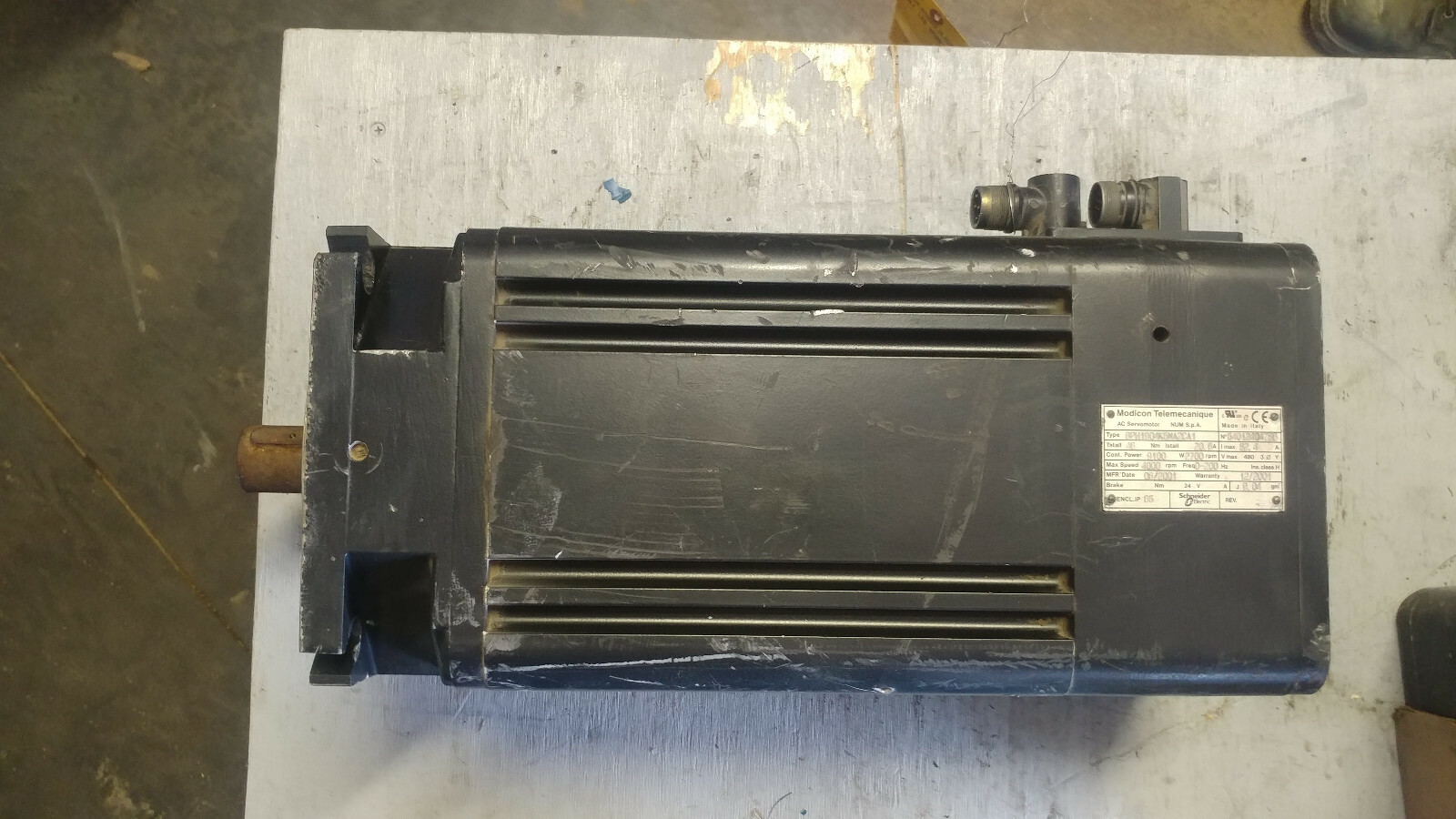 1 USED SCHNEIDER ELECTRIC BPH1904K5MA2CA1 AC SERVOMOTOR ***MAKE OFFER***