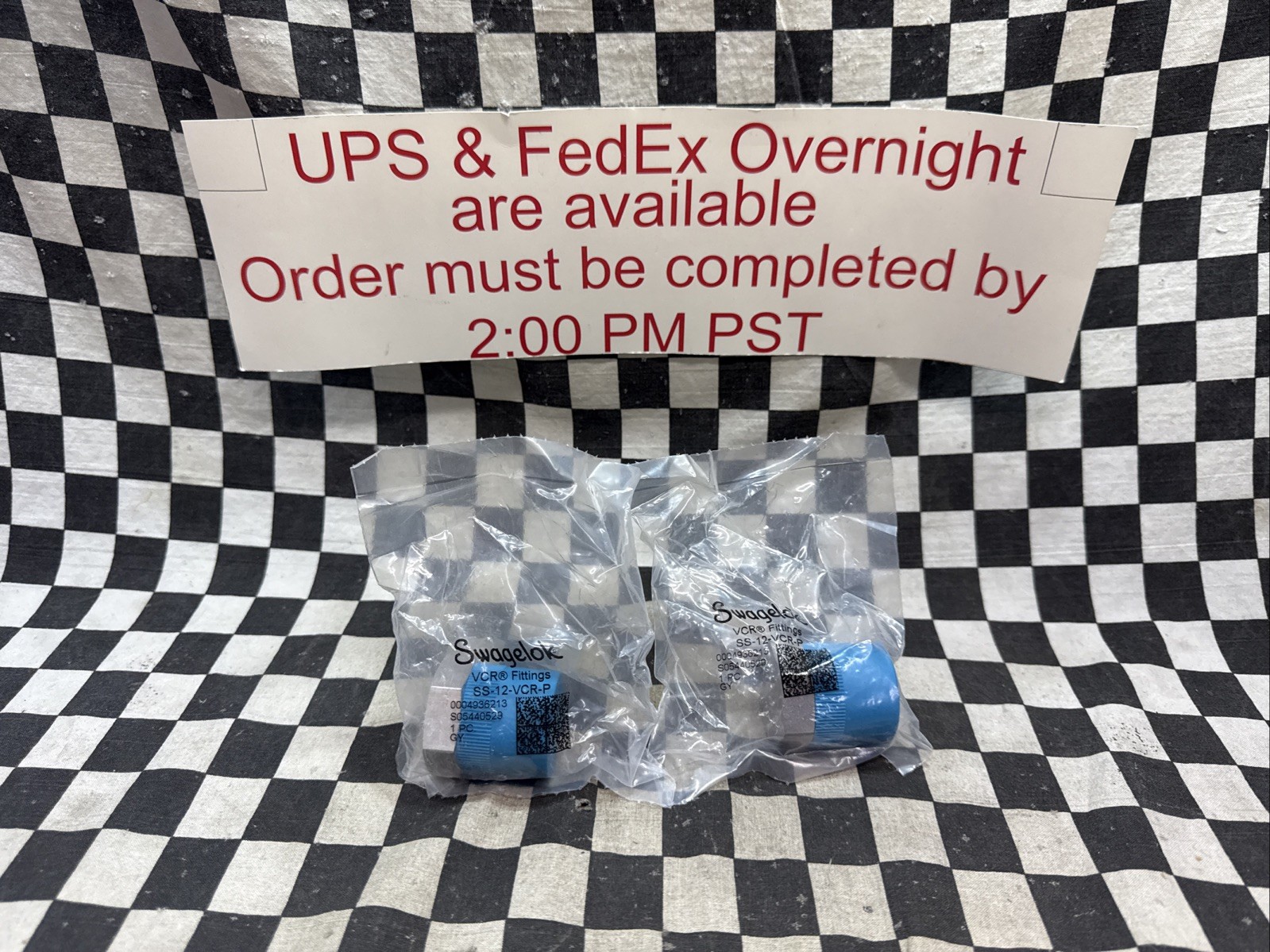 SWAGELOK SS-12-VCR-P, SS12VCRP, PLUG 3/4″ VCR, LOT OF 2, SHIPSAMEDAY#116W1