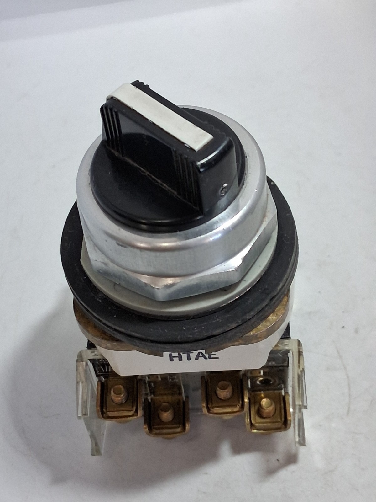 ALLEN BRADLEY 800T-J5KT7B SELECTOR SWITCH 2NO/2NC 3 POS SP RET FROM RIGHT SE T