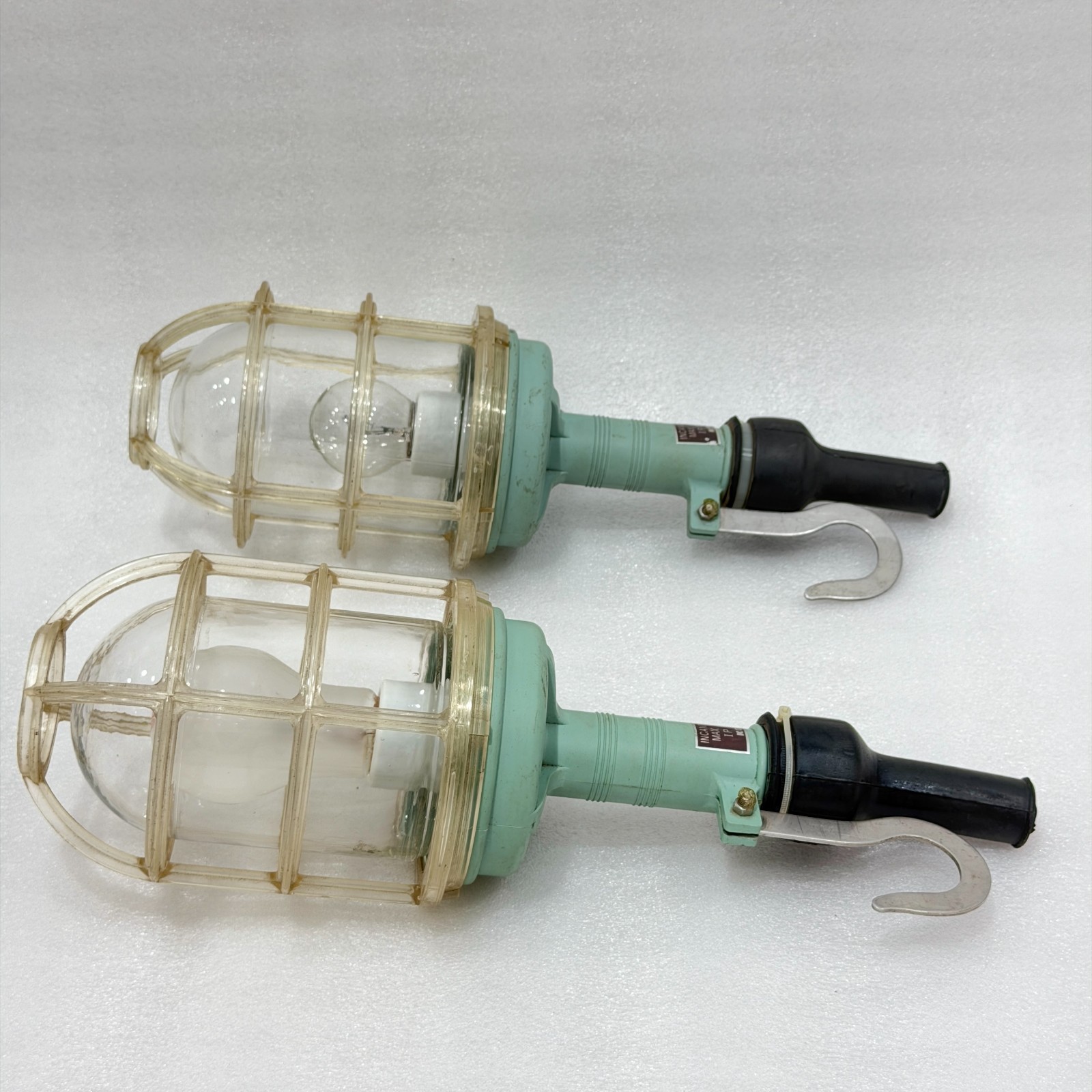 KOKOSHA PORTABLE INCANDESCENT LIGHT IP55 250V 60W HOOK TYPE JAPAN LOT OF 2 FEDEX