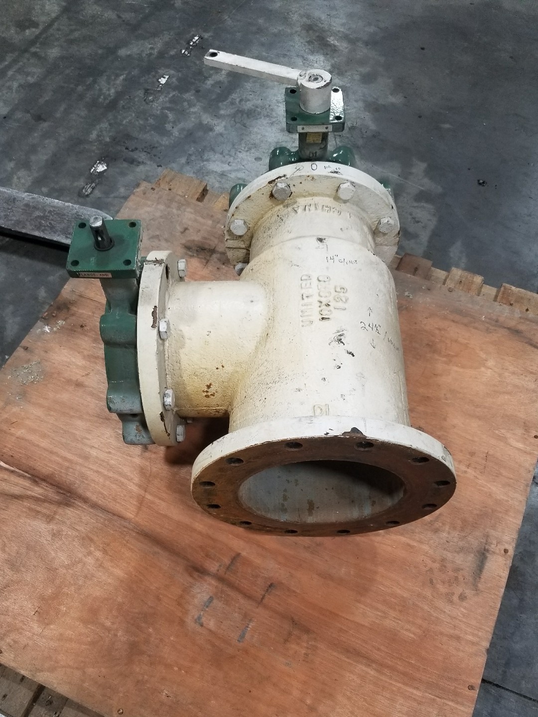 United 10″ X 8″ X 8″ Industrial T / Valves #3085SR