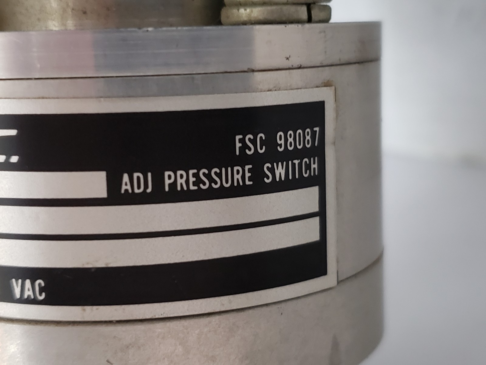 NEO-DYN 300P12C7 PRESSURE SWITCH 1-20PSI RANGE 150 PROOF PRESSURE