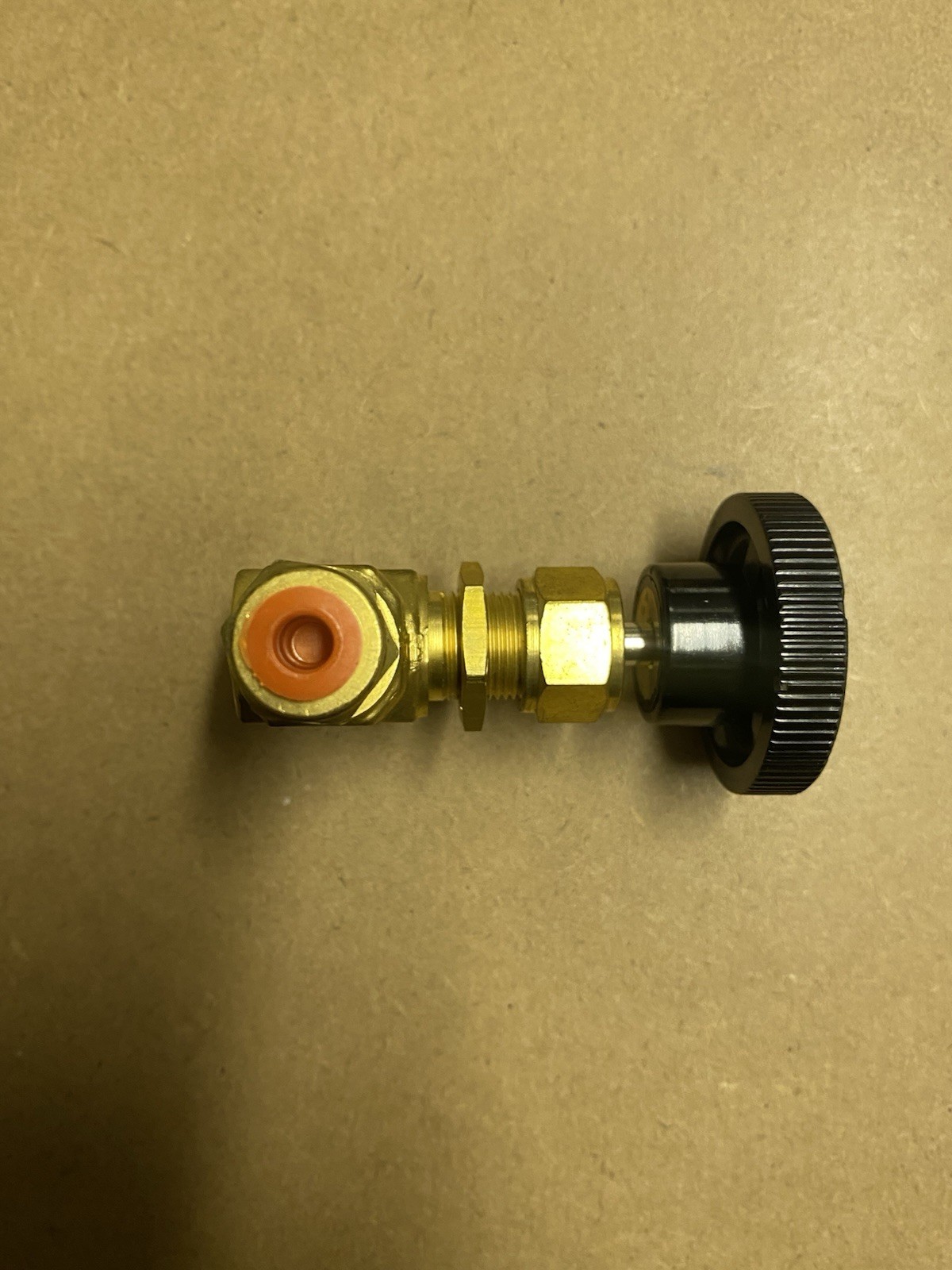 Whitey Swagelok B-1VS4-W1, B1VS4W1, Needle Valve, 0.37 Cv, 1/4″