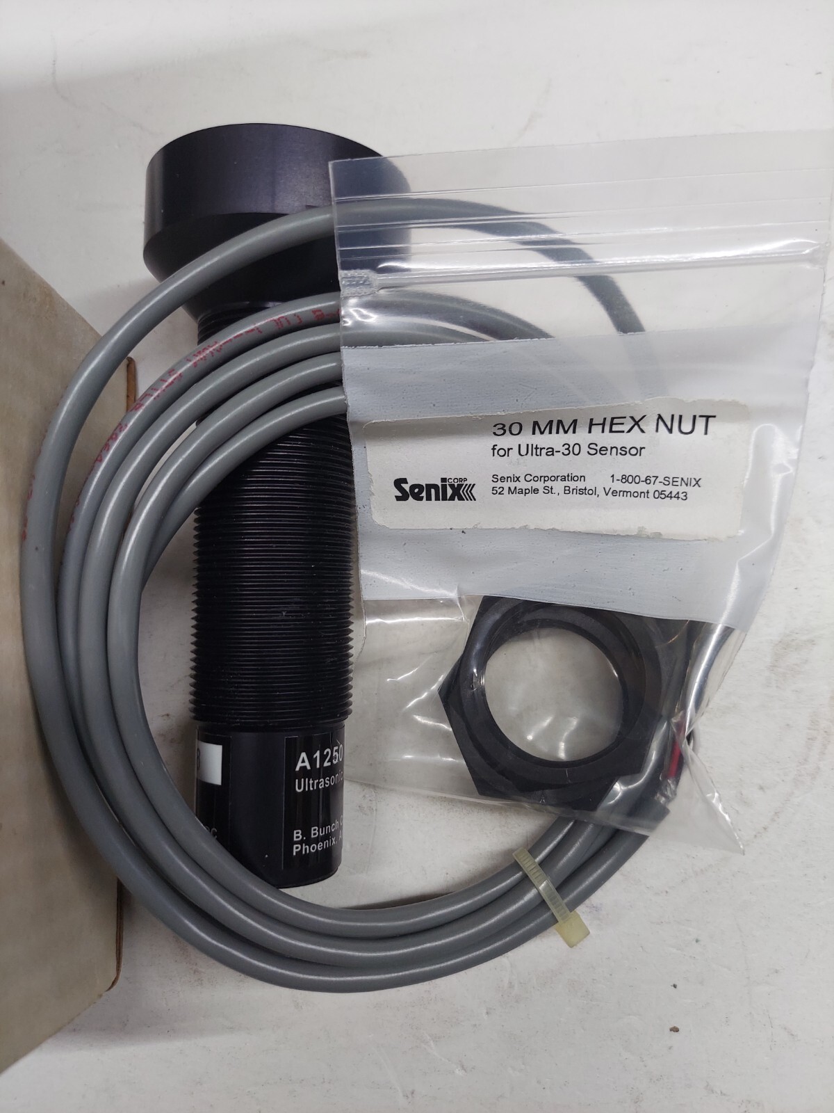 Senix ULTRA-30-VA A1250 Ultrasonic Material Distance Sensor 15-30 VDC NEW IN BOX