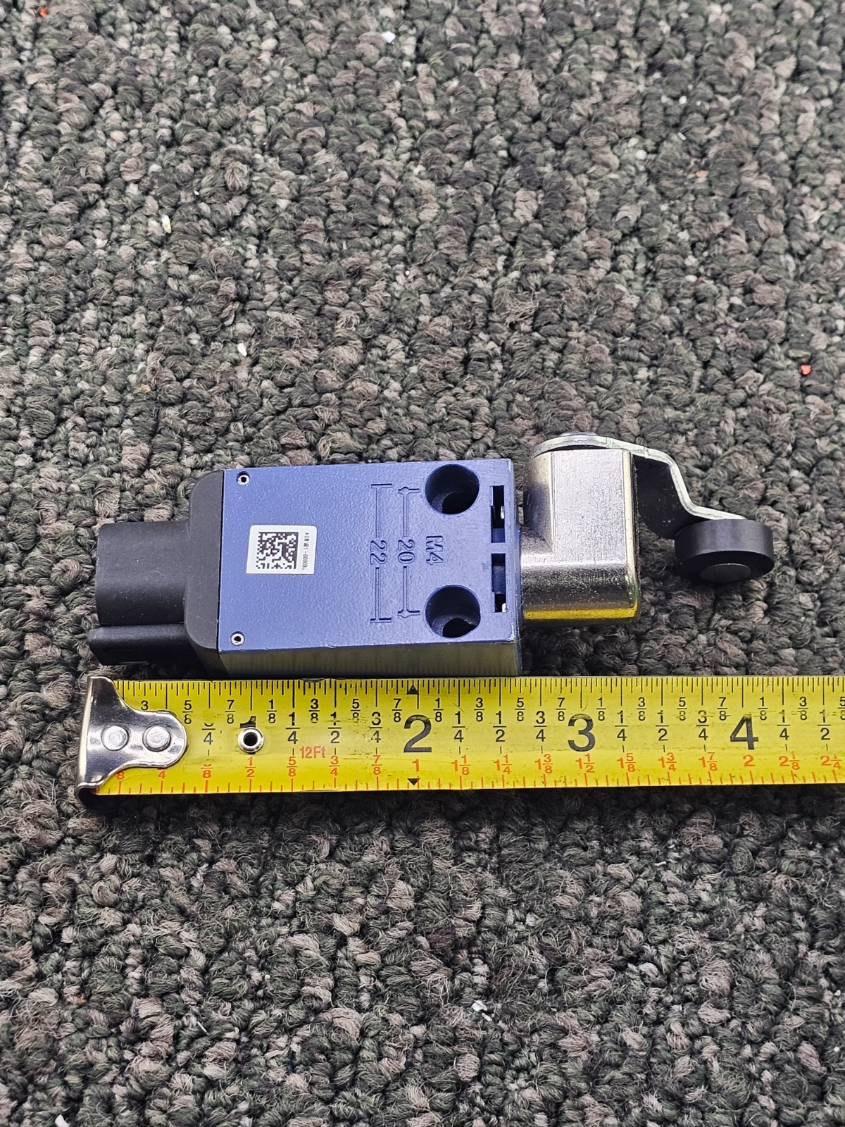 Telemecanique Sensors XCMV2125D44RVSR Sensor Limit Switch