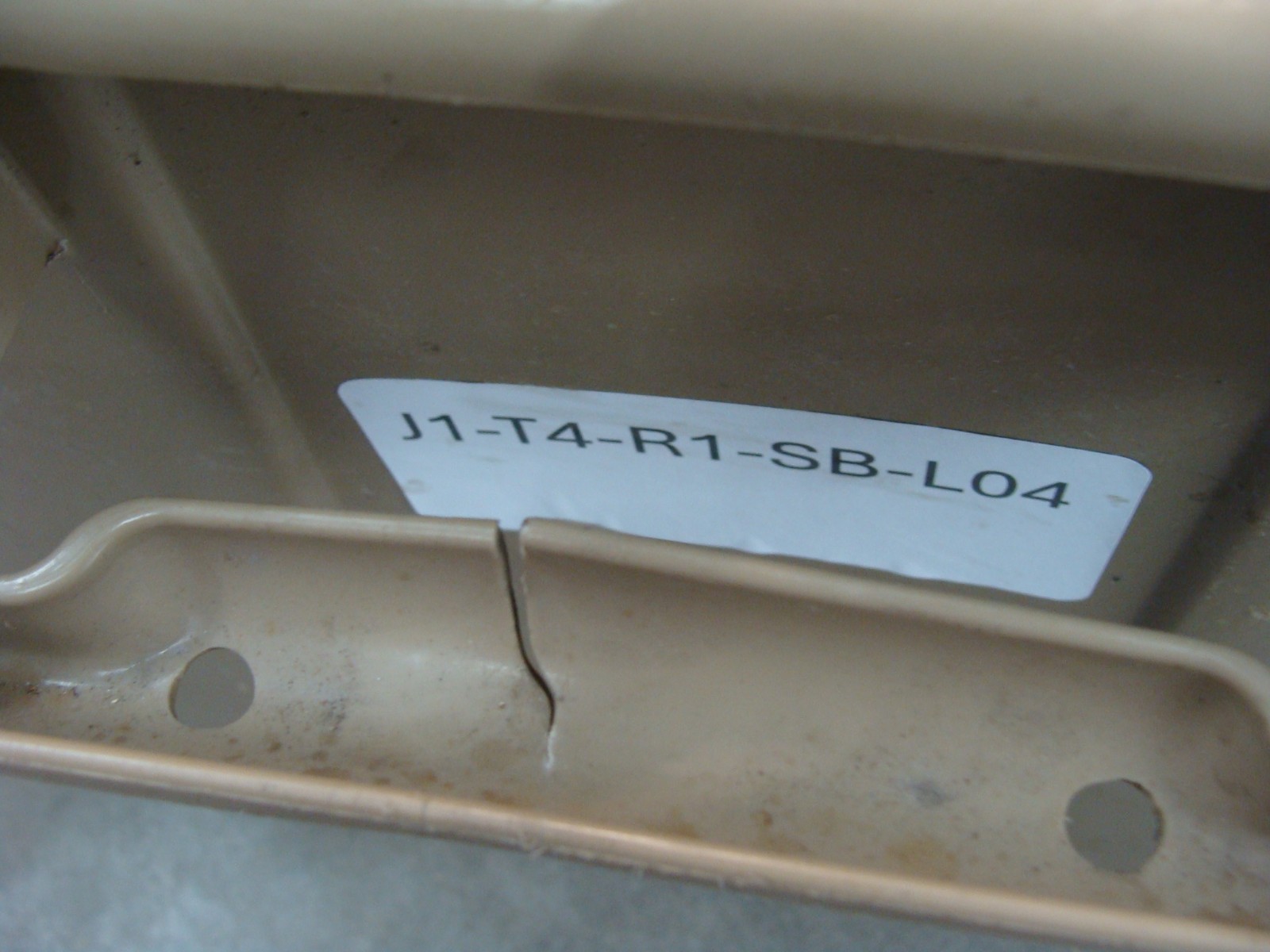 MICROSCAN 820 INDUSTRIAL BARCODE SCANNER FIS-0820-0003G W/POSITIONING BRACKET