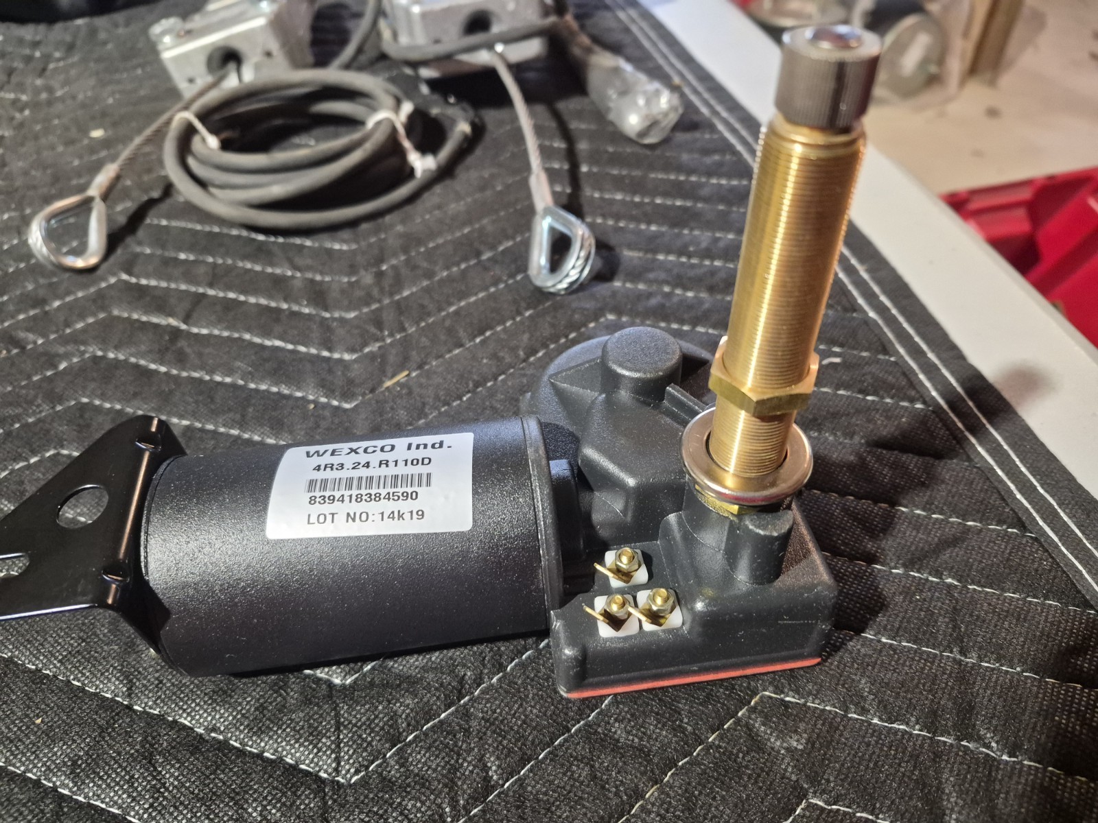 AUTOTEX 4R3.24.R110D Wiper Motor,Oscillating,Size Shaft 3 In