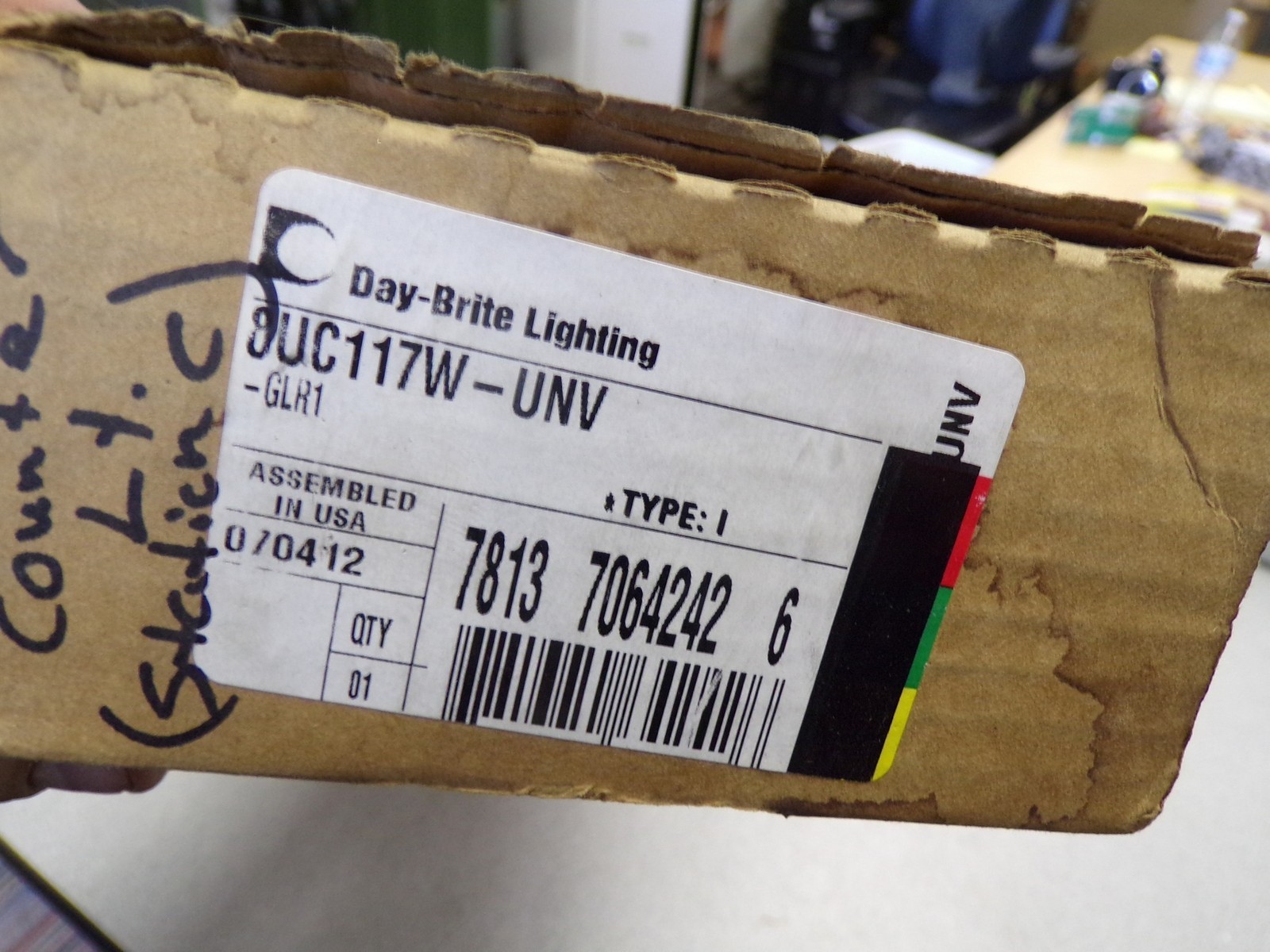 NEW Day Brite 8UC117W-UNC Light GLR1 7813 7064242 6 *FREE SHIPPING*