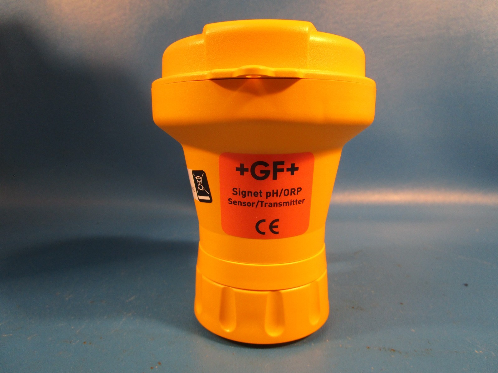 George Fischer 3-2750-2, Signet PH/ORP Sensor Transmitter +Wet-Tap Assembly