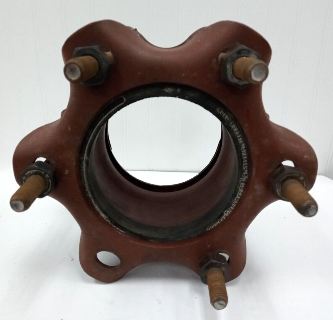 DRESSER 6.000″ OD 250 W 400G PIPE COUPLING