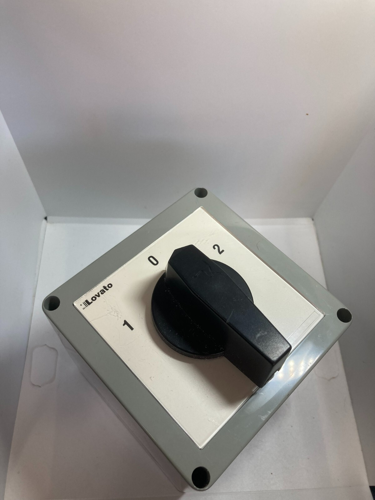 LOVATO GX40 11 P ROTARY CAM SWITCH 3PHASE 3 POSTION WITH HOUSING IP65 NNB