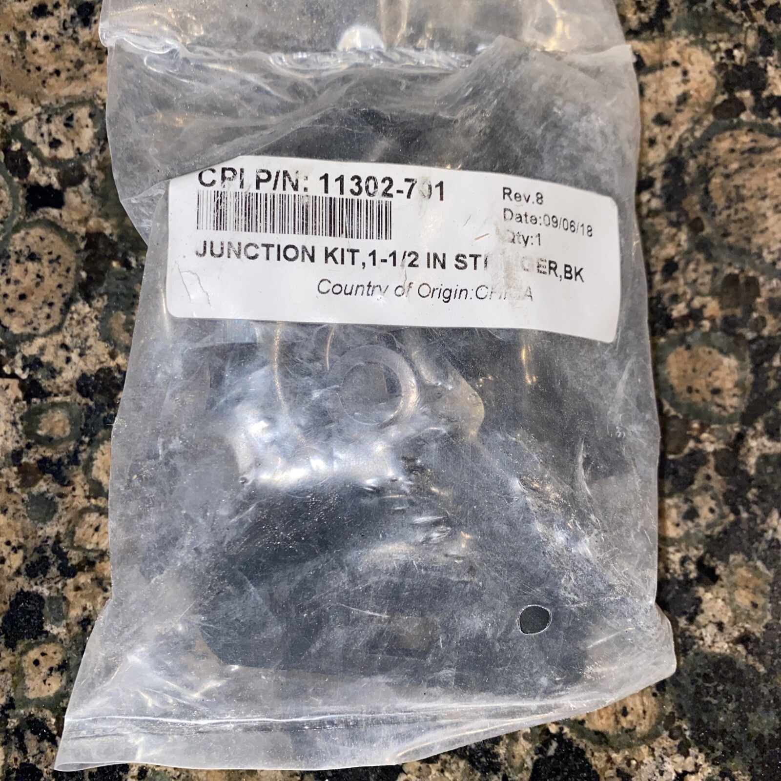 CHATSWORTH CPI JUNCTION KIT, 1-1/2 IN. STRINGER, BK, 11302-701, NEW IN PACKAGE
