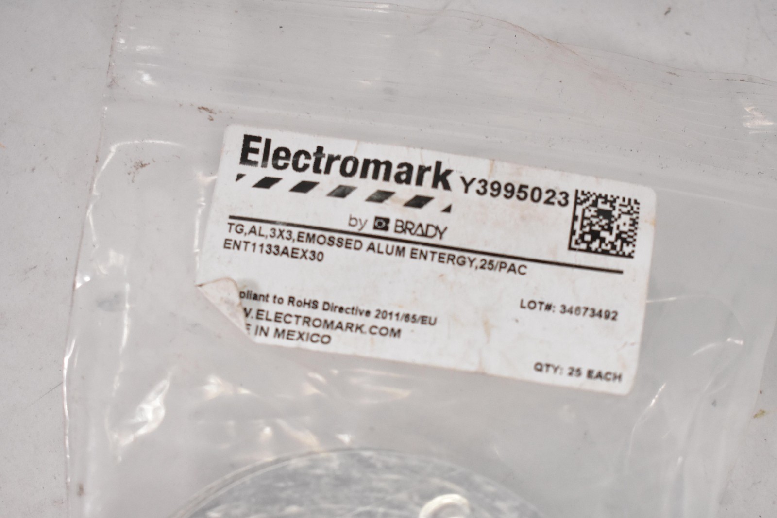 Electromark Y3995023 TG AL 3×3 Embossed Aluminum Entergy Round Tags 25 Pack