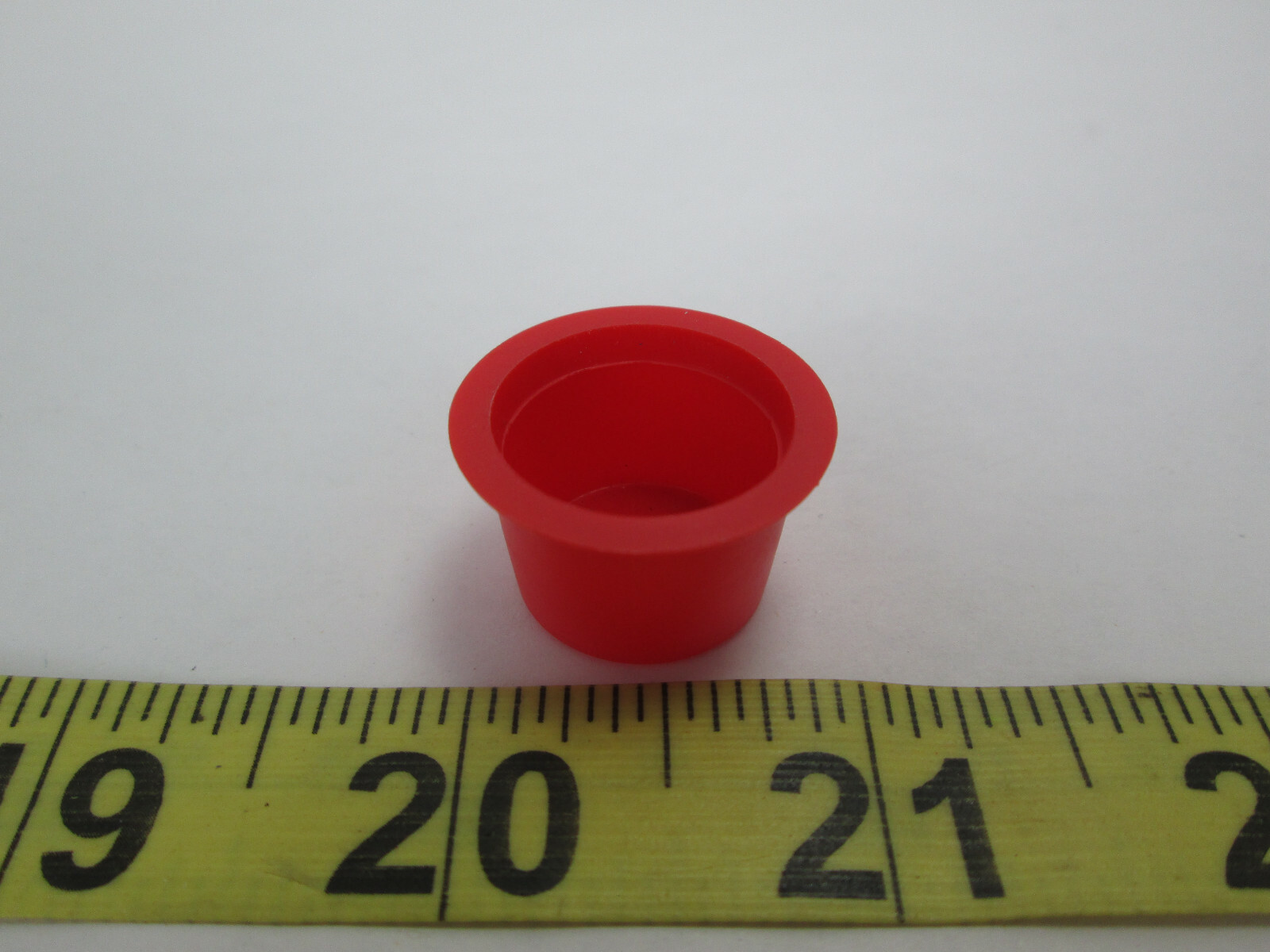 Lot of 100 New Caplugs Tapered Dust & Moisture Cap Plug .725″ T-9X Red NAS834-72