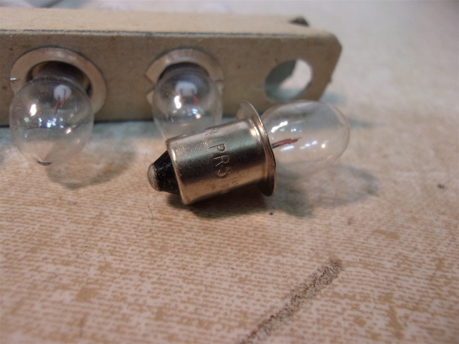 NEW Sylvania PR5 Box of 10 light Bulbs Lamps *FREE SHIPPING*