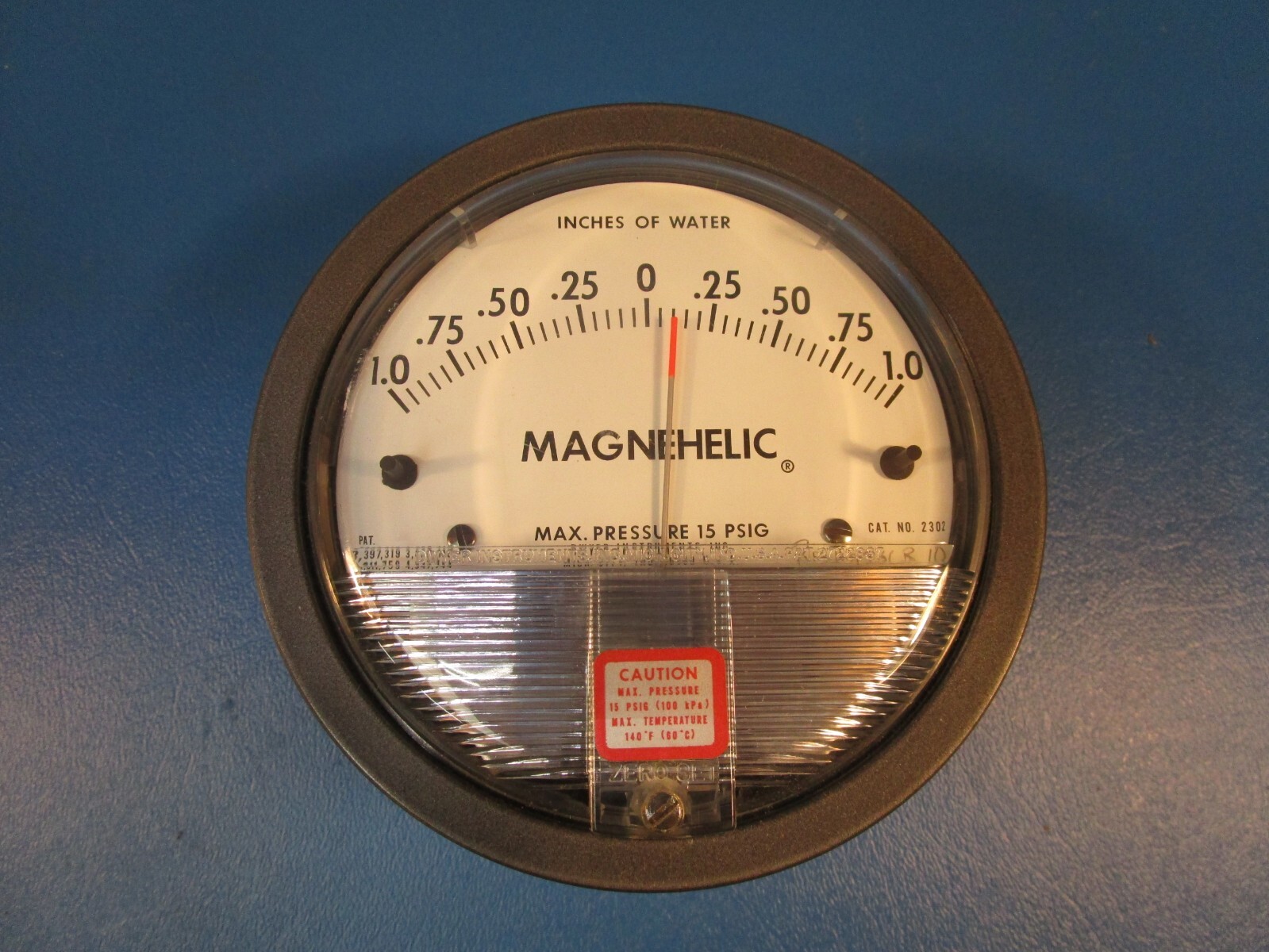DWYER 2302, Magnehelic pressure gauge, 1-0-1 Inches of Water