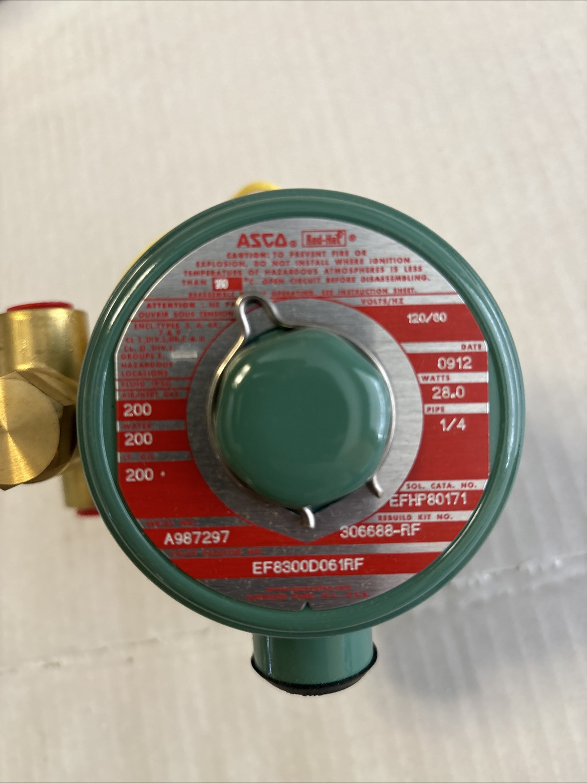 ASCO , EF8300D061RF , SOLENOID VALVE, 1/4″ FNPT , new In An Open Box NOS