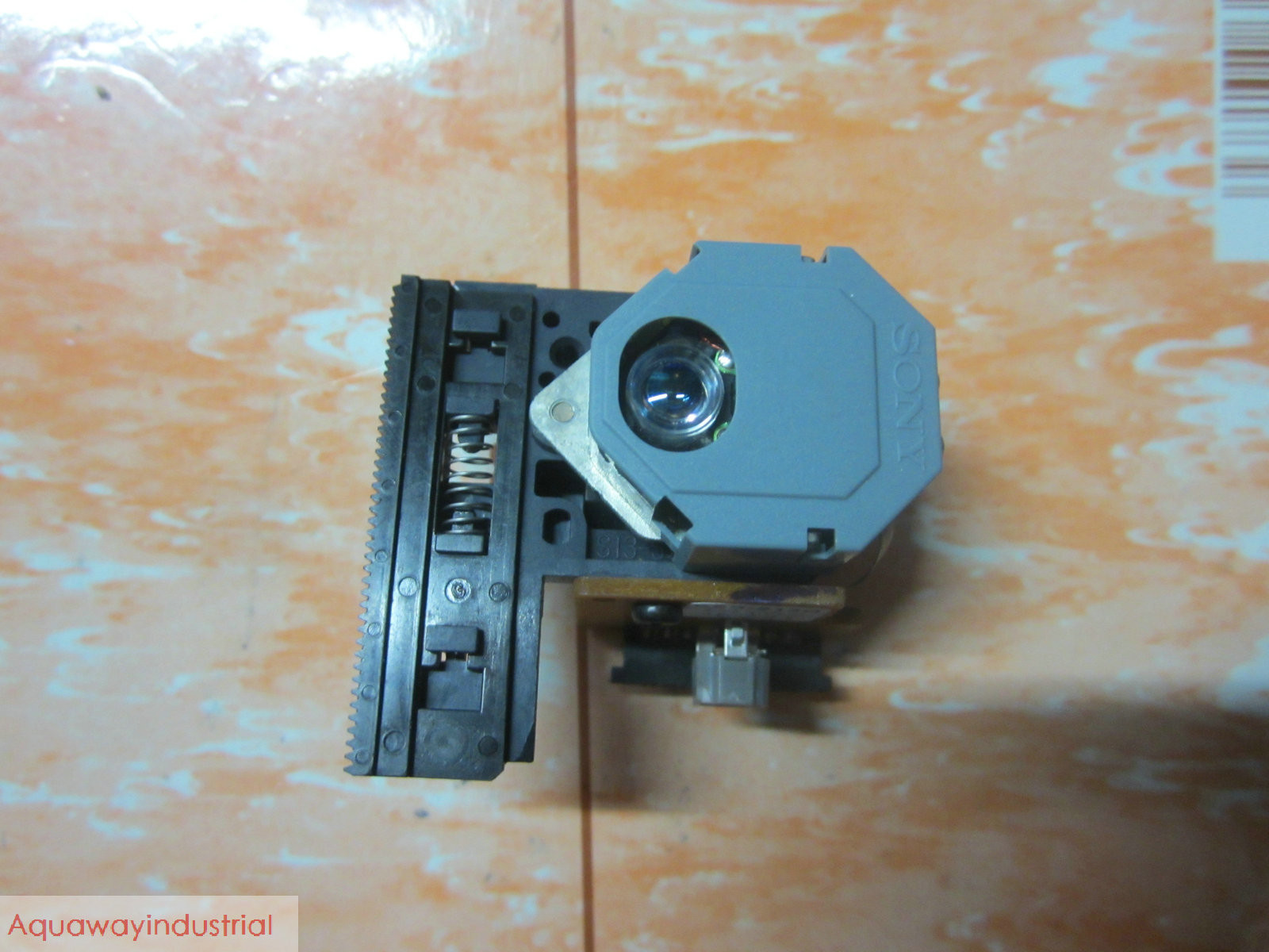 1pcs New Laser Lens Optical Pickup KSS-213Q KSS 213Q For Car CD DVD Player