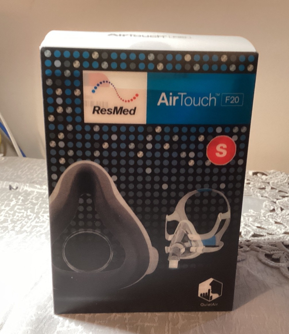 NEW ResMed AirTouch F20 Full Face Mask with Headgear Size Small 63000