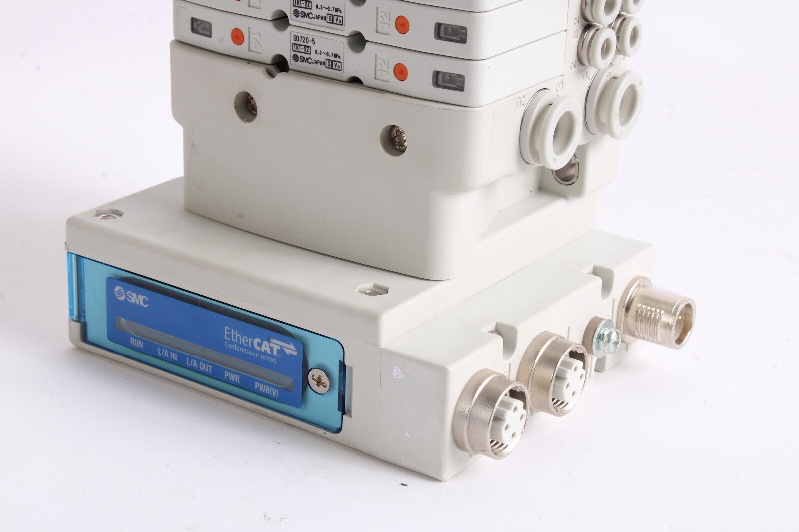 SMC EX260-SEC1 Interface W/ 12x: S0720-5 3x: SS0700-10A-1 and 1x: S07A0-5 Valves