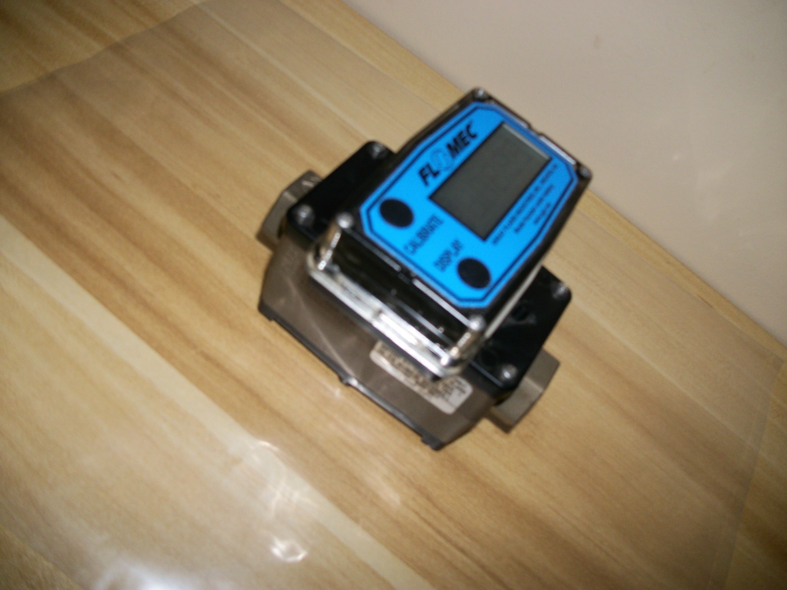 NEW UNUSED FLOMEC ELECTRONIC DIGITAL FLOWMETER MODEL G2B05N09GMA BO5N 300 PSI