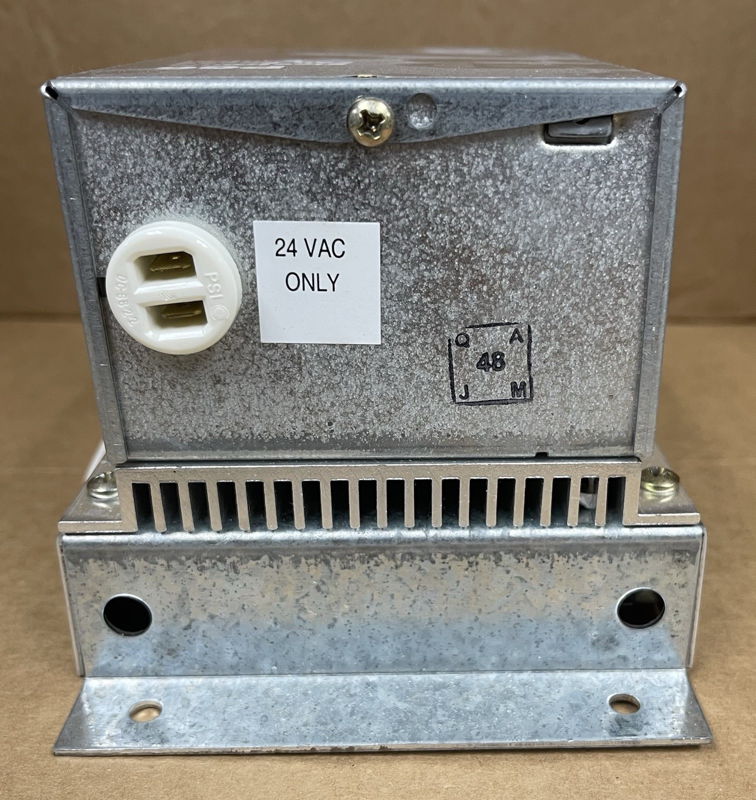 New Johnson Controls P66AAB-4C Series P66 Electronic Fan Speed Control