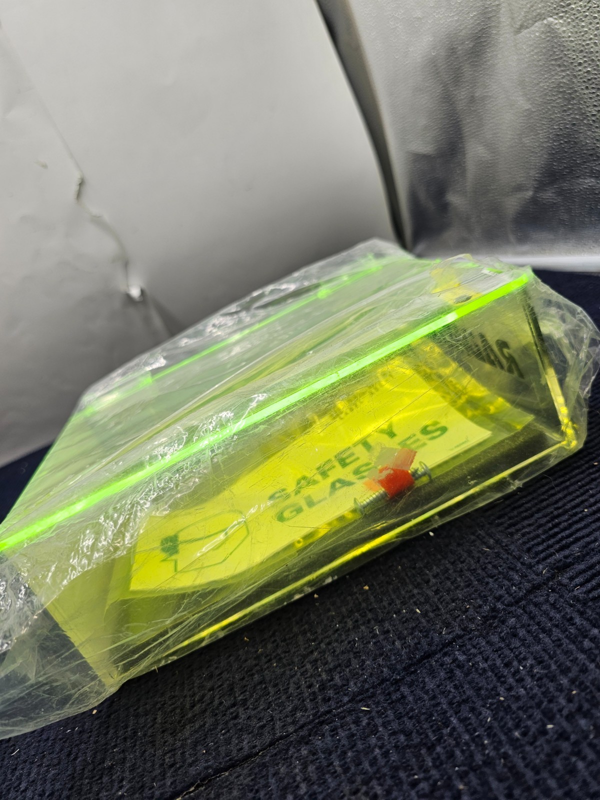 Radnor Safety Glass Dispenser 3 inch X 9 inch X 6 inch Acrylic Hinged Cover