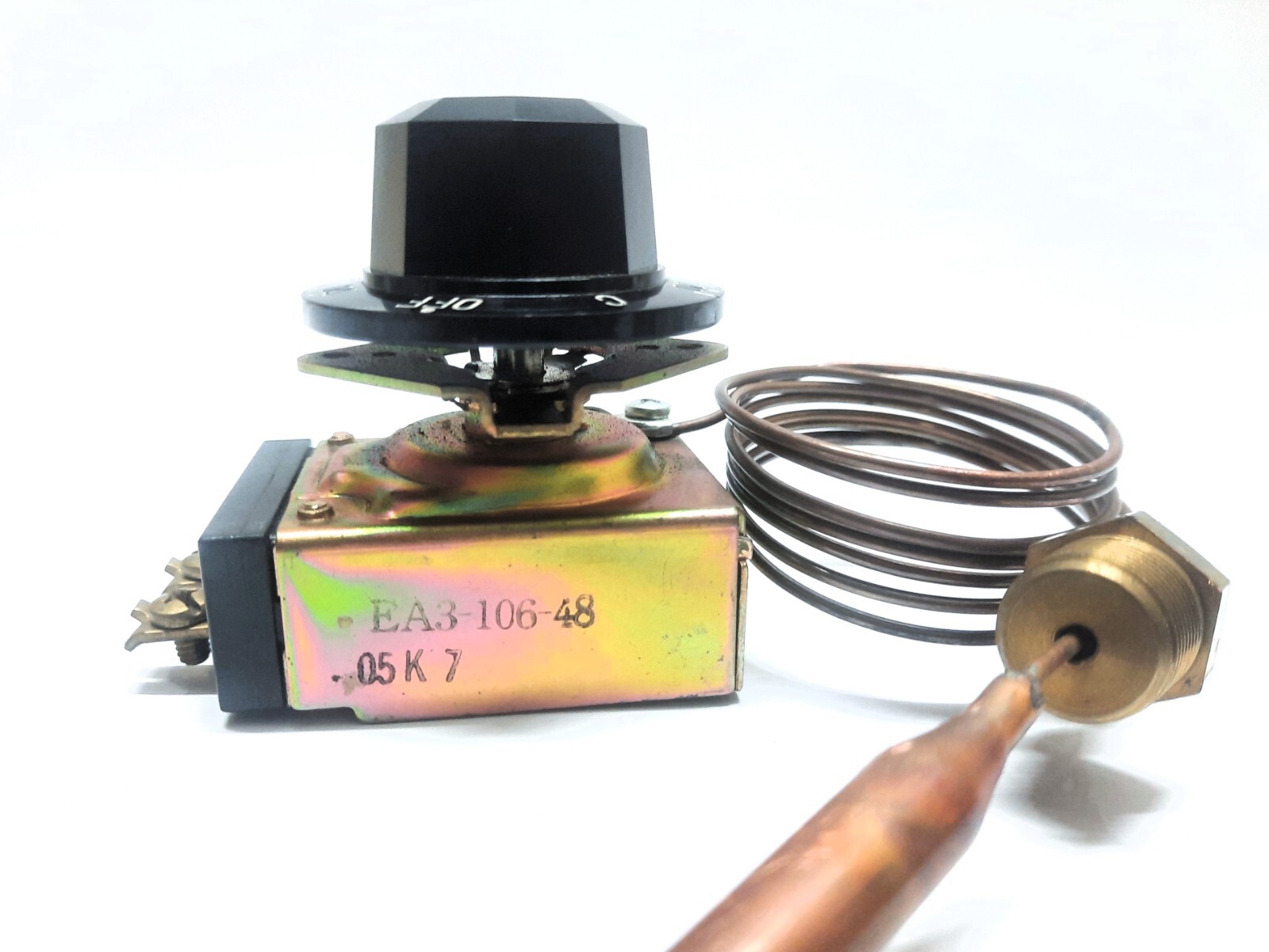 ROBERTSHAW CONTROLS EA3-106-48 05K7 THERMOSTAT RANGE OF 20°C TO 120°C.
