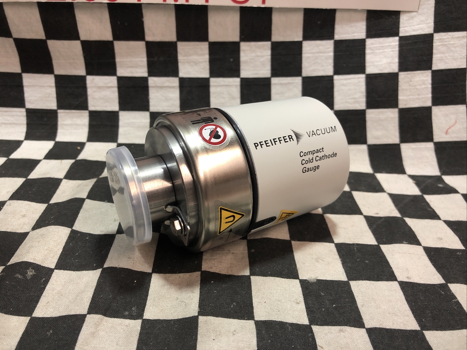 PFEIFFER Cathode Vacuum Gauge KF-25, PT R25 500, PTR25500, D-35614 ASSIAR,