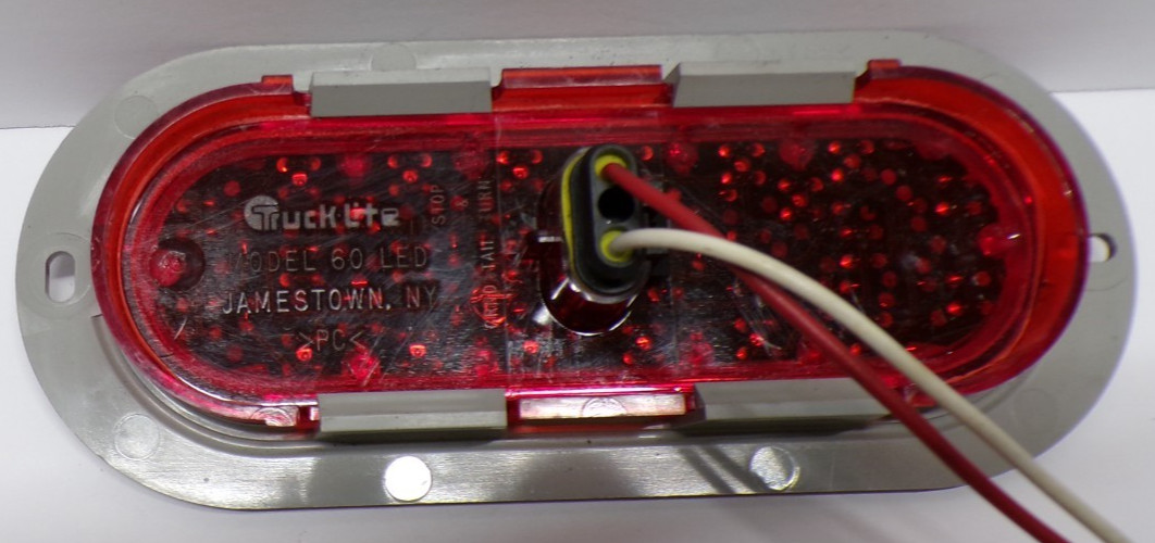 Truck- Lite 16P2S2T 97 DOT SAE 60 LED GRND-TAIL-TURN LIGHT RED