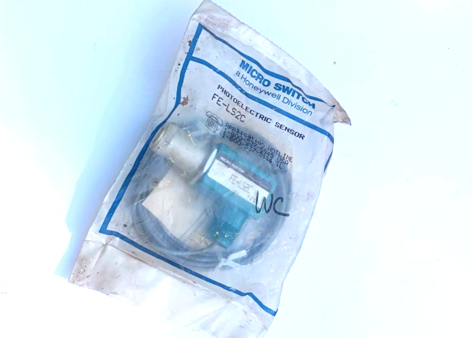 Honeywell / Micro Switch FE-LS2C / FELS2C Photoelectric Sensor