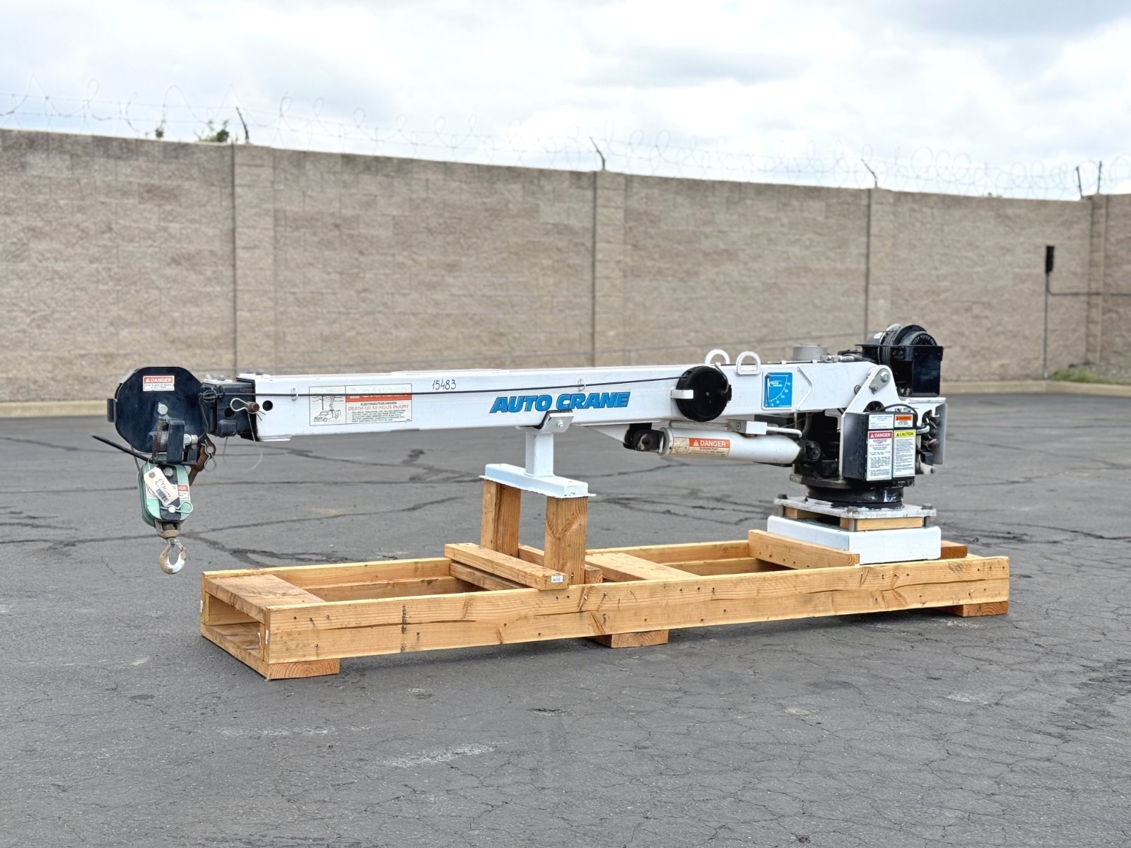 Auto Crane 3203PRX 3200lb Hydraulic Service Crane Truck Mounted Telescopic Boom
