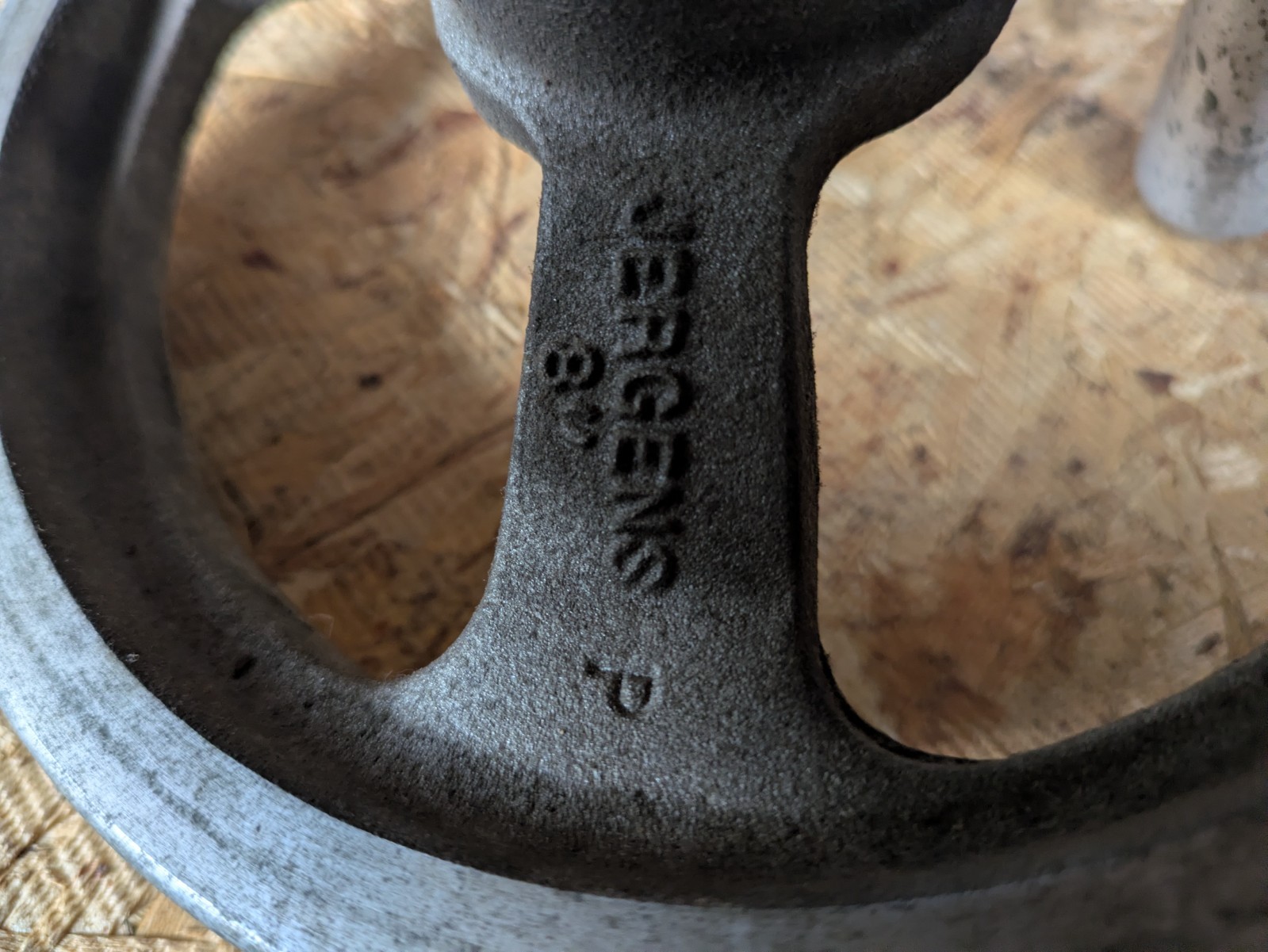 JERGENS 8″ OFFSET HANDWHEEL WITH REVOLVING GRIP 3/4″ FINISHED BORE