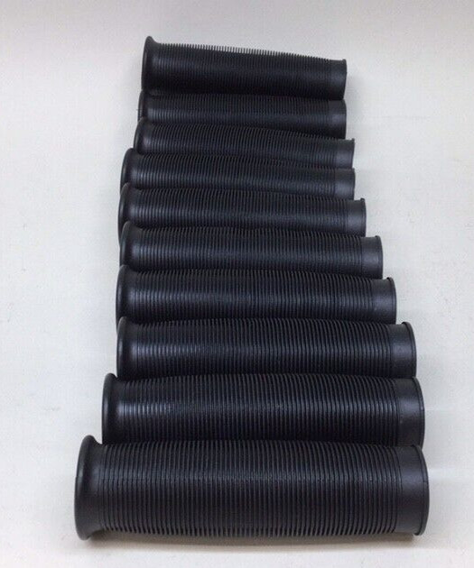 Gripworks 341544 Injection Grip Saturn 3 Hunt Wilde 4-1/2″ L (Pack of 10)