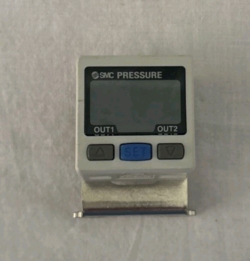 SMC PRESSURE SENSOR MONITOR PSE303-M 12-24VDC – Warranty & Free Shipping