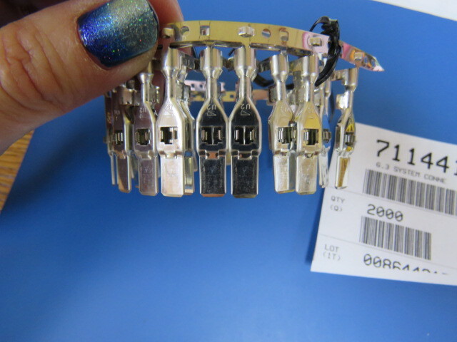 YAZAKI 7114-4141-02 Qty of 350 per Lot 6.3 SEALED MALE No 16-14