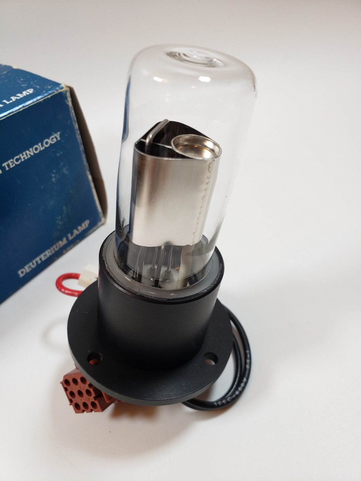 IST Deuterium Lamp Type 23838C Gilson 100123, 115/116/117 New Old Stock