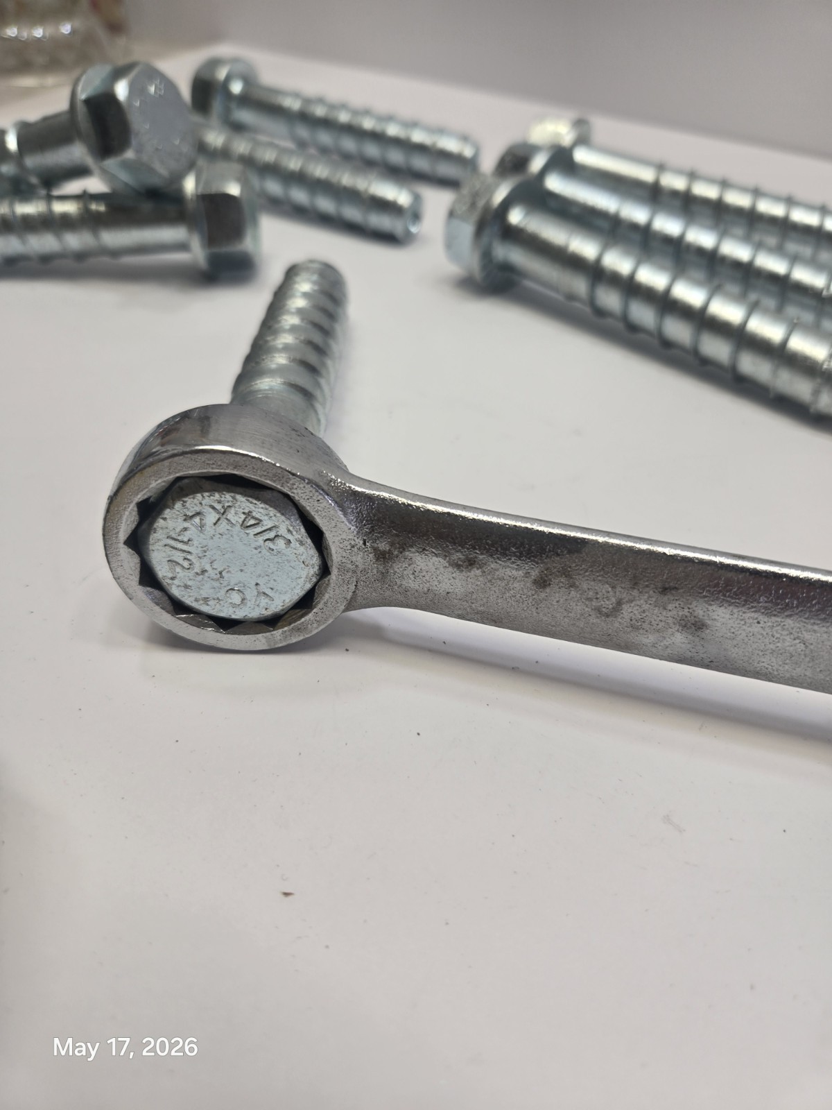 Concrete Screw Anchors Zinc Plated 3/4″ x 4 1/2″ Case Hardened Hex Washer 8 PCs