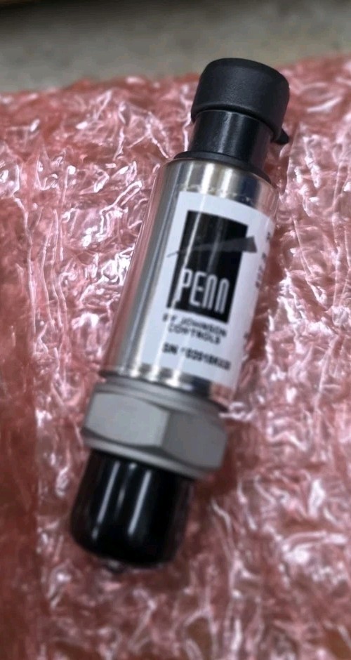 Johnson Controls P499VCP Pressure Transducer 0-750 PSI 1/4″ SAE Flare Thread