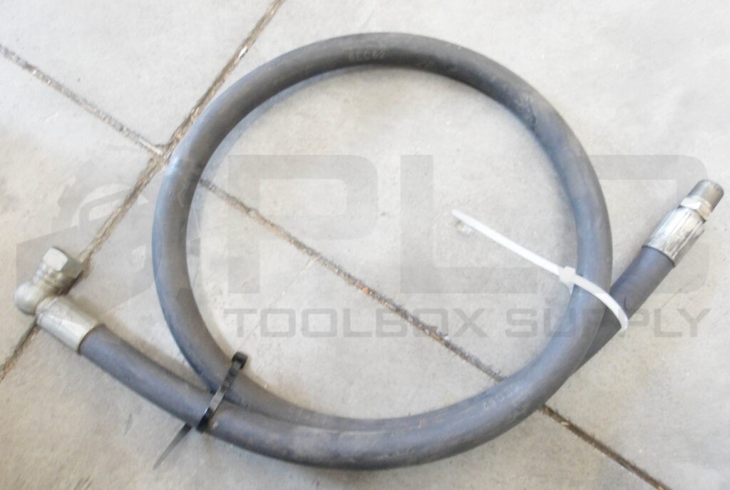 PIRELLI SAE 100 R2AT 3/8″ HYDRAULIC HOSE W.P. 4000PSI APPROX 4FT