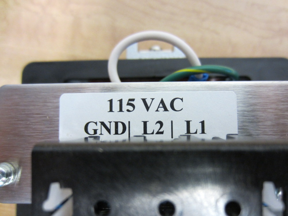 Mencom DHGF-8M-R-32 Panel Interface Connector