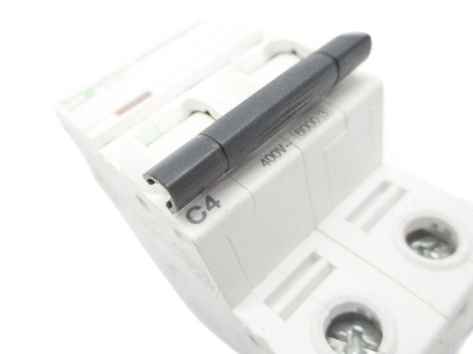 SCHNEIDER ELECTRIC A9F74204 4A 400V NSNP