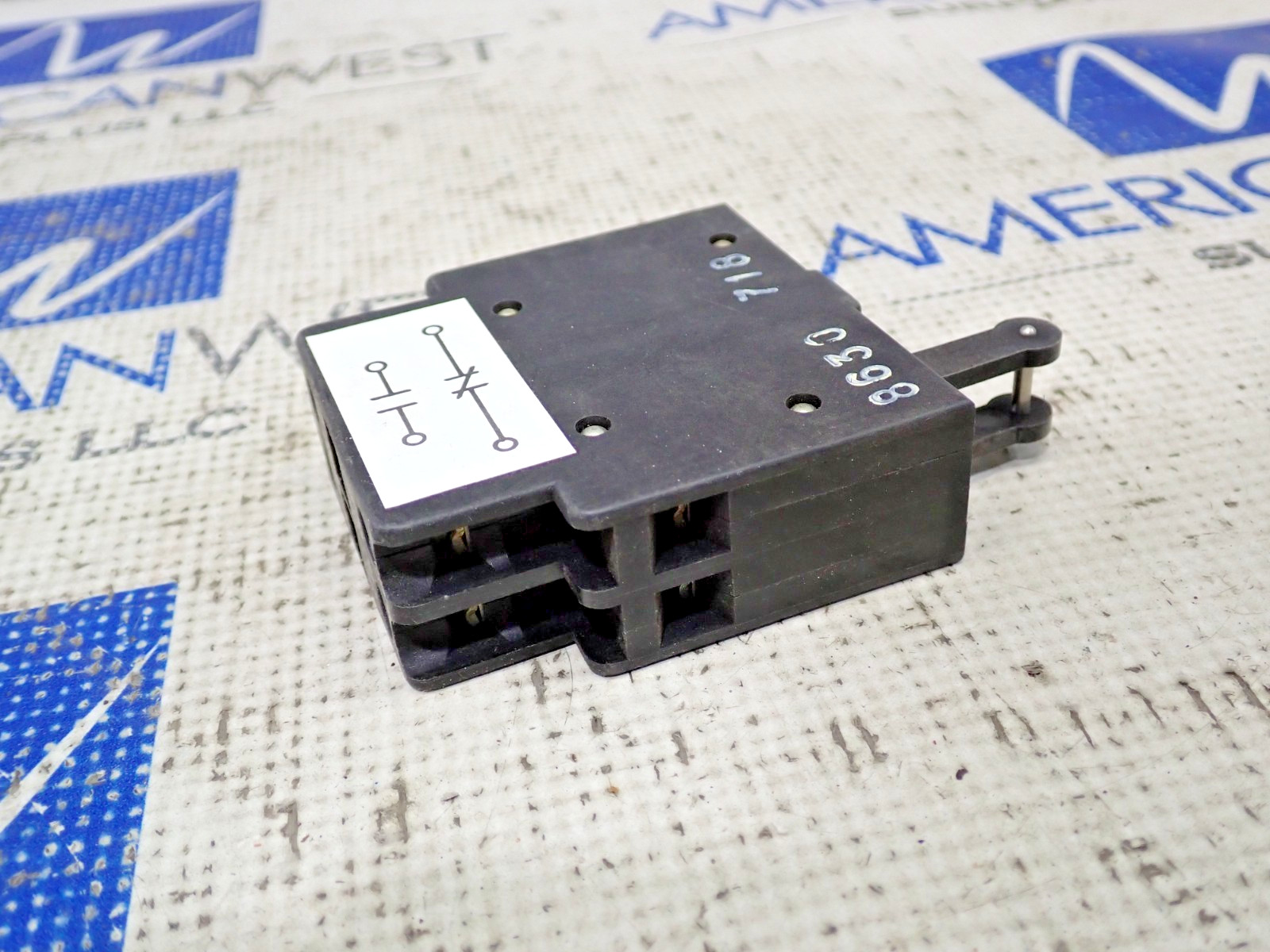 Cutler Hammer C320KA6 Auxiliary Contact Ser A1 AC-A600 DC-P600 N.O. N.C.