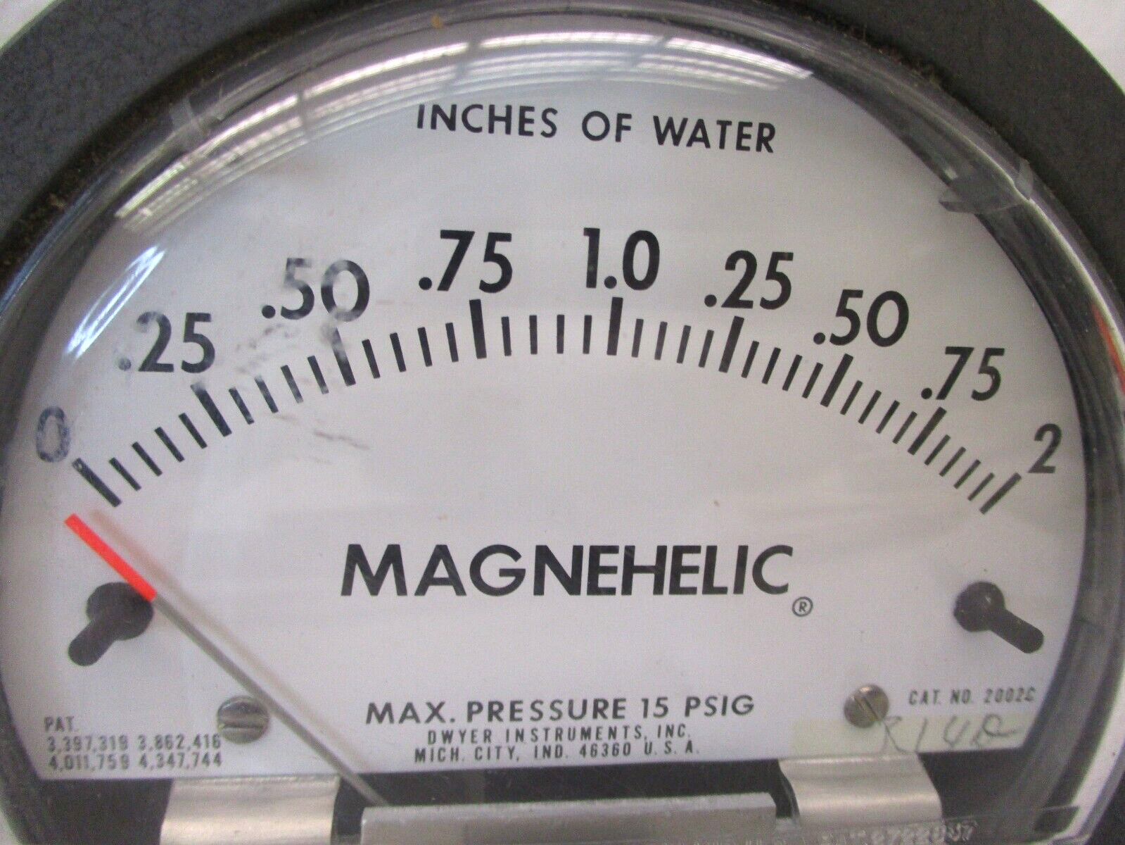 Dwyer 2002C Magnehelic Differential Pressure Gage 15 PSIG Max 0-2″ A7253WVS