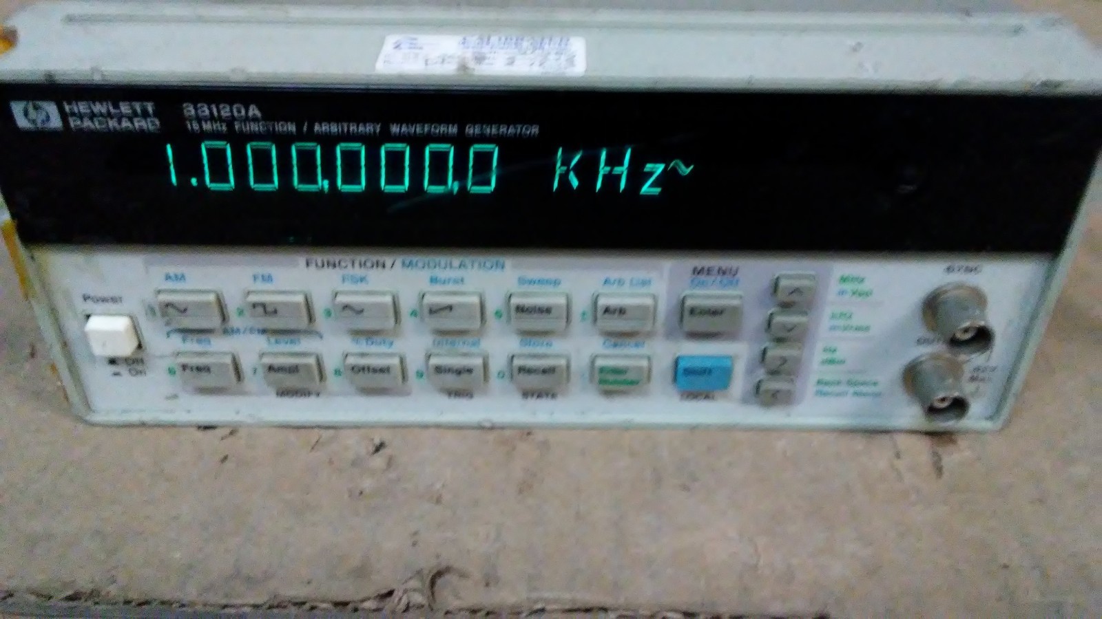 Agilent HP 33120A 15MHz Function Arbitrary Waveform Generator READ LISTING
