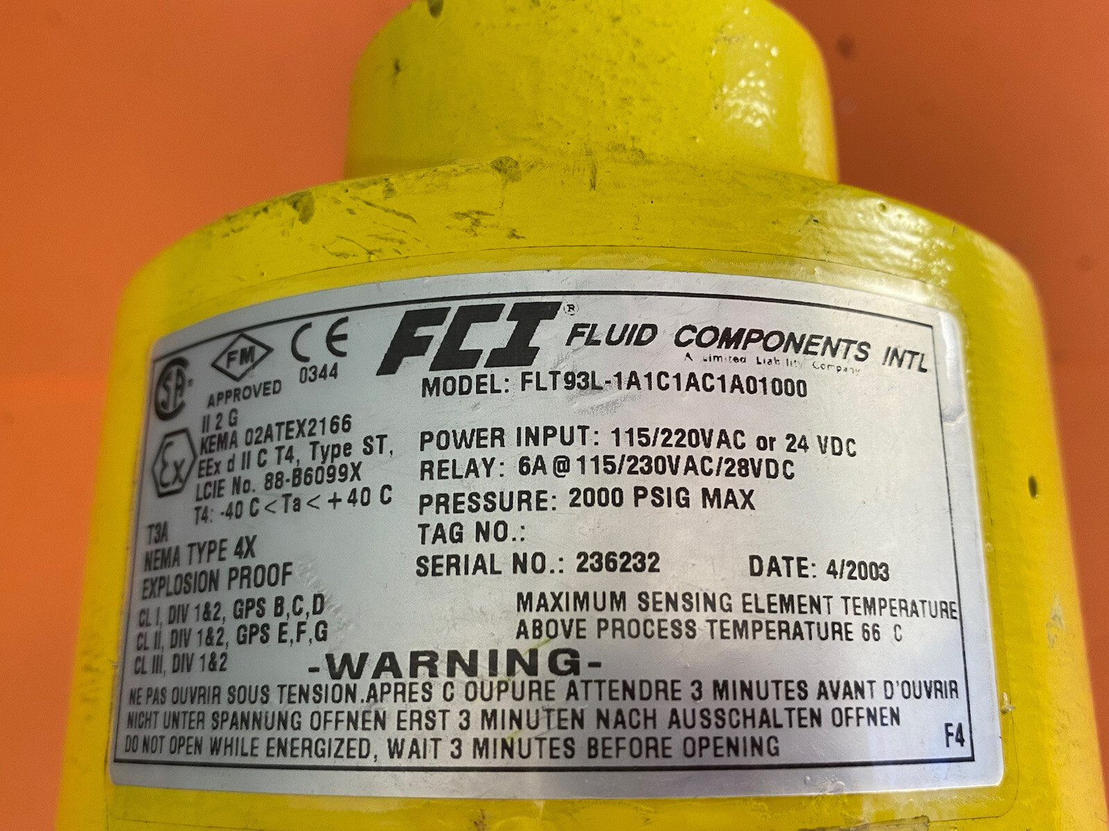 FCI Fluid Components INTL 115/220VAC or 24VDC 6A 2000PSIG FLT93L-1A1C1AC1A01000