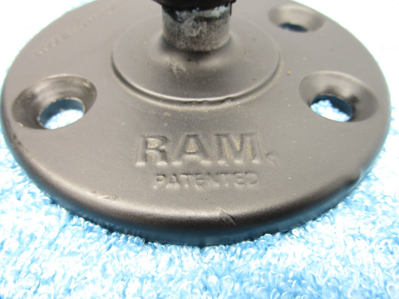 RAM Mount RAM-240U Large Round Plate with Ball C-Size 3.68″ Base 1.5″ Ball