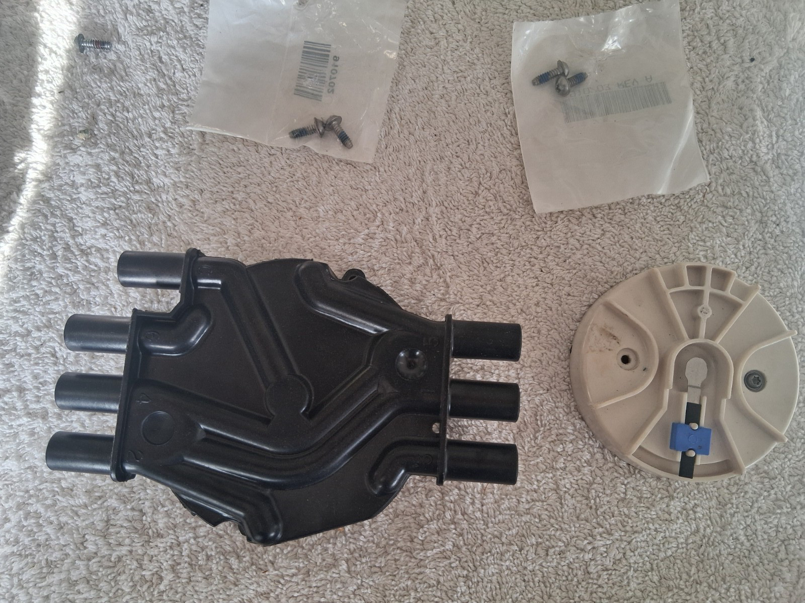 AC Delco D328A Distributor Cap & AC Delco D465 Rotor Chevy GMC 4.3 V6