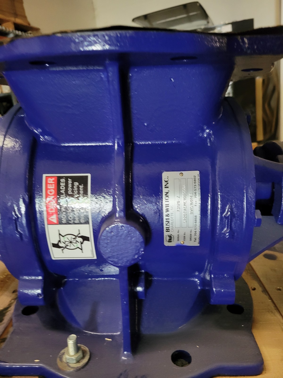Bush & Wilton SR20TACMC108000A SR20 Rotary Air Lock.