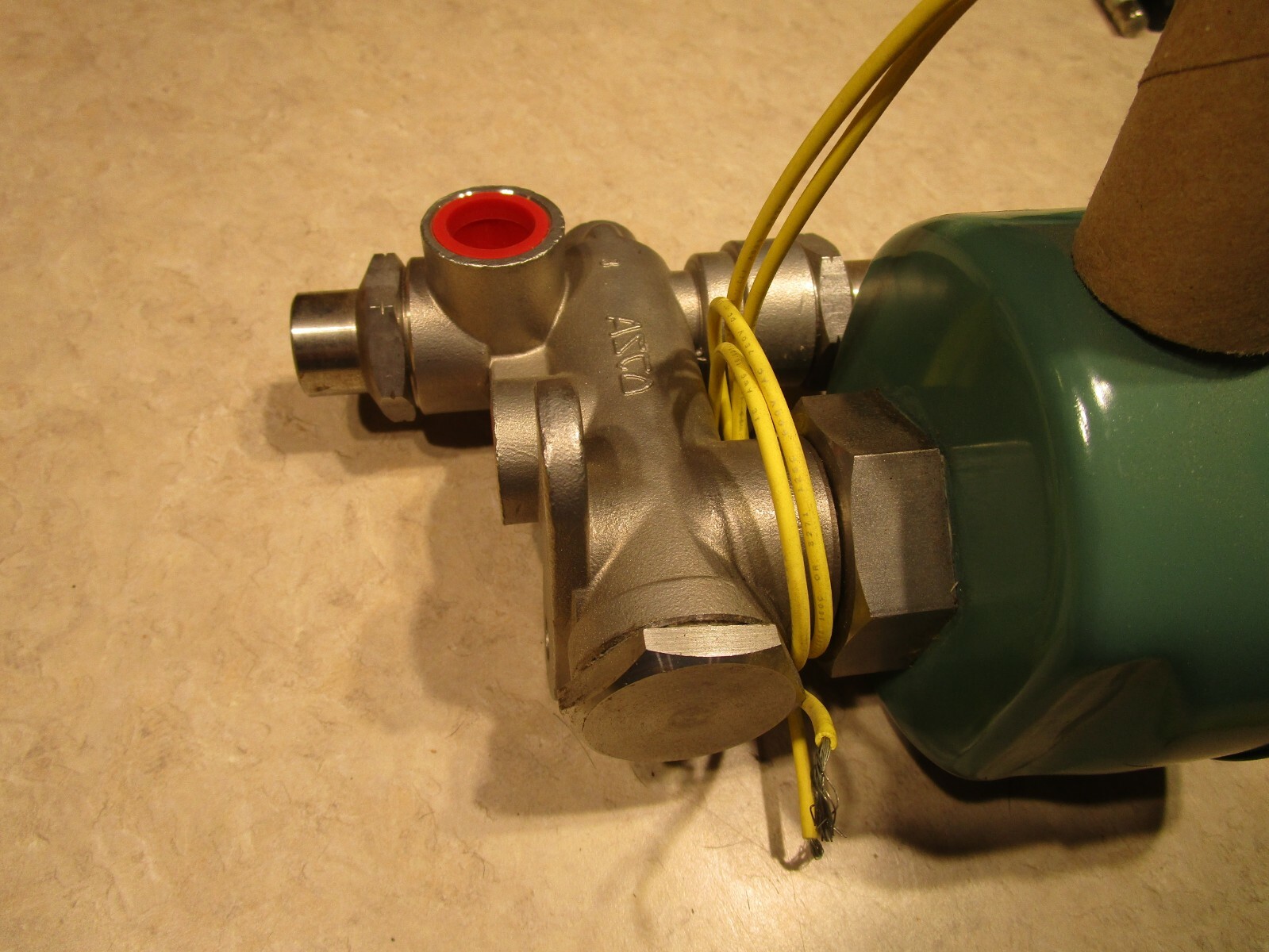 ASCO EFHCX8300B403F10908 Solenoid INERT GAS Valve 125VDC, 1/2″ NPT, 35.1W, D0401